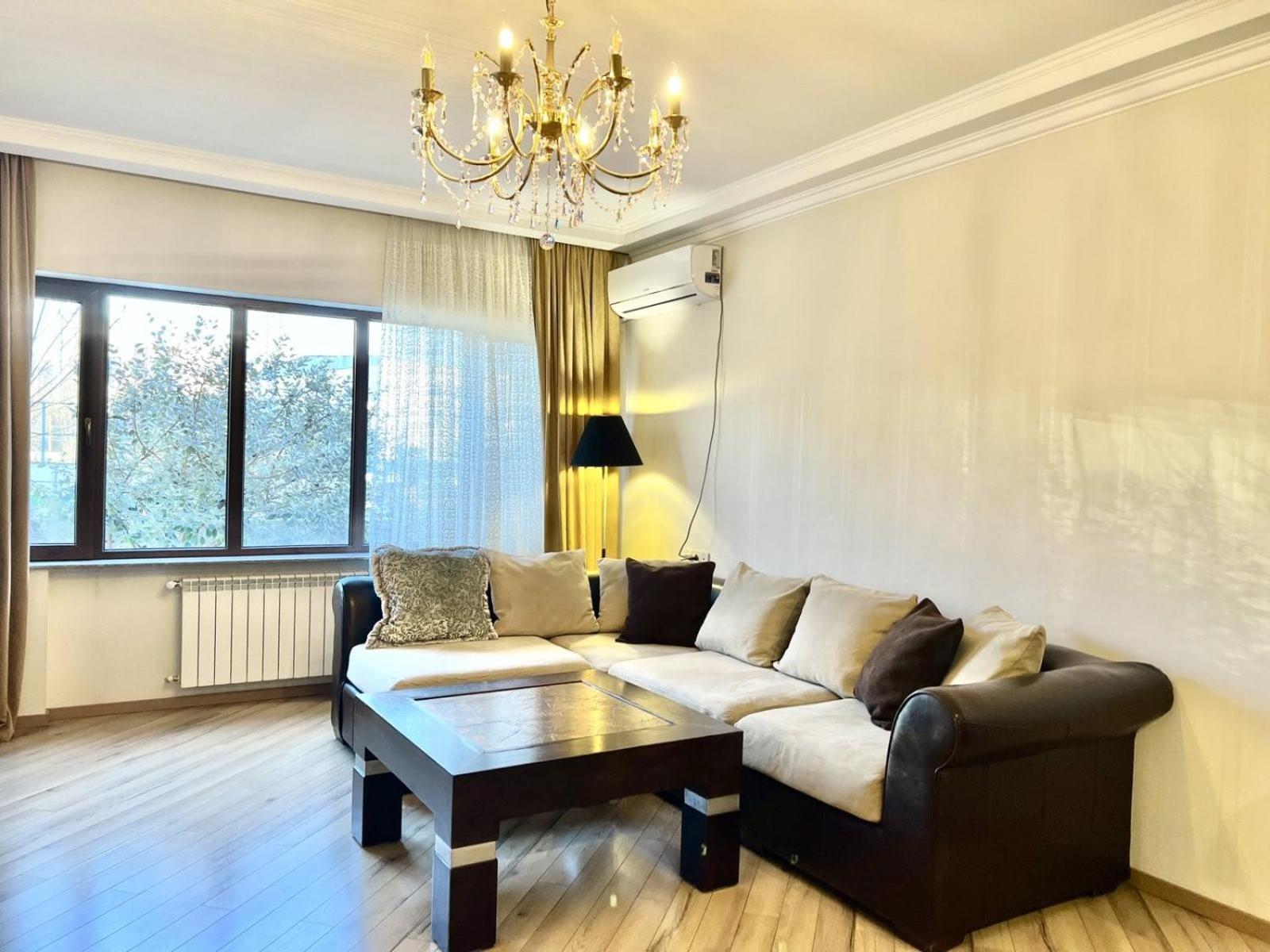 Villa In Тбілісі Екстер'єр фото